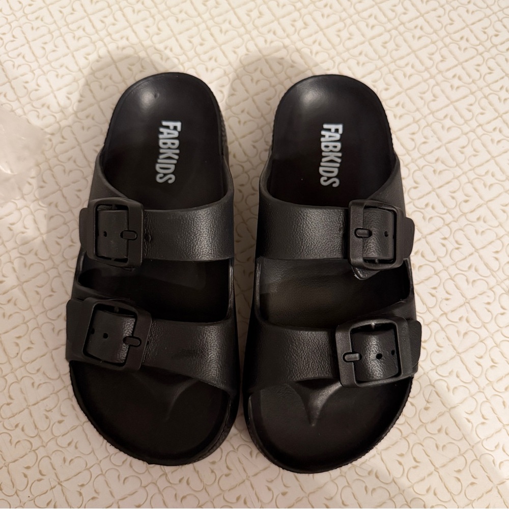 Fabkids Black Buckle Slide Sandals